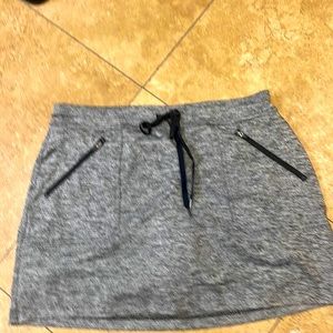 Women’s skirt size large dry tek